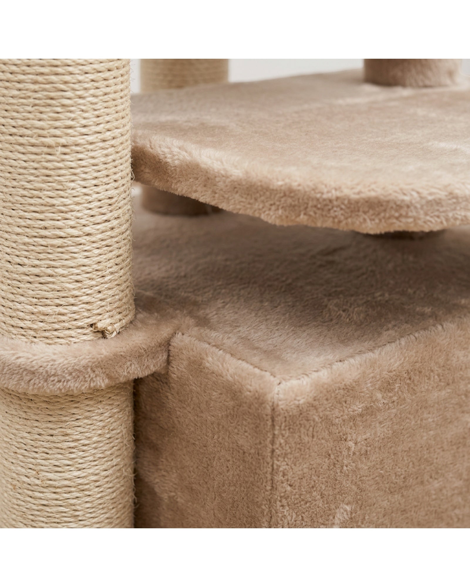 Wcwo Compact Sisal Cat Tree 72 cm Beige with Raised Perch - Detail view